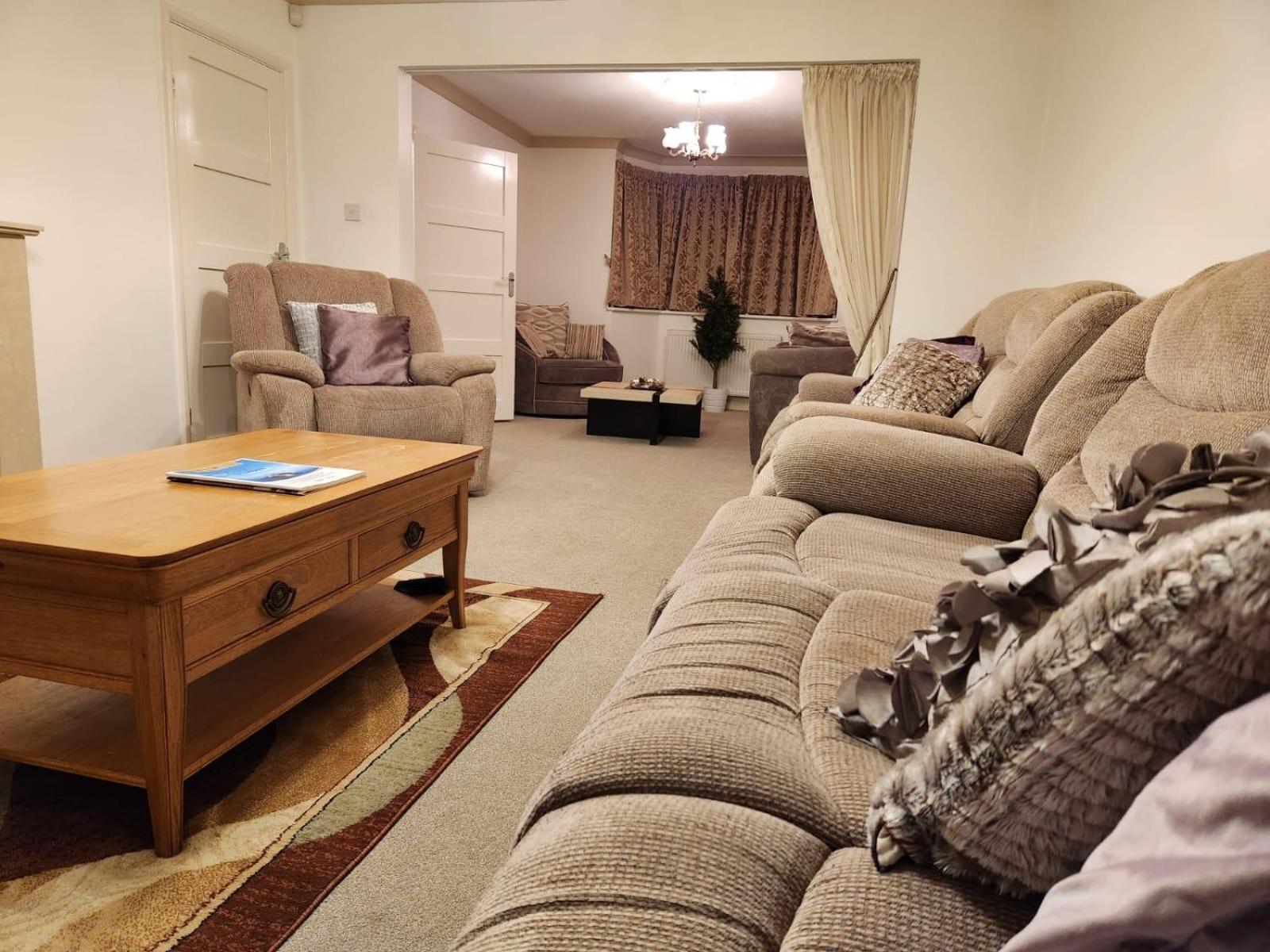D Elmdon Homestay Shared 4 Bedrooms Birmingam Exterior foto